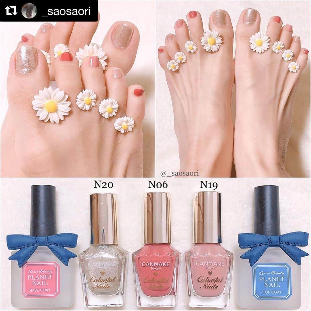 のインスタグラム：「@_saosaori さん PLANET NAIL Basic Line ベースコート トップコート を使用したフットネイルのご紹介ありがとうございます🦶✨ ・ #Repost @_saosaori with @get_repost ・・・ ⑅︎﻿ ～ 𝗙𝗼𝗼𝘁 𝗻𝗮𝗶𝗹 𝗰𝗵𝗮𝗻𝗴𝗲 𝗱𝗮𝘆 💅🏼 ～  #さぁらネイル﻿ ﻿ ✿ プラネットネイル ベースコート﻿ ✿ キャンメイク カラフルネイルズ N20 (親指/薬指)﻿ ✿ キャンメイク カラフルネイルズ N06 (人差し指/小指)﻿ ✿ キャンメイク カラフルネイルズ N19 (中指)﻿ ✿ プラネットネイル トップコート﻿ ﻿ ⋱⋰ ⋱⋰ ⋱⋰ ⋱⋰ ⋱⋰ ⋱⋰ ⋱⋰ ⋱⋰ ⋱⋰ ⋱⋰ ⋱⋰ ⋱⋰ ﻿ ﻿ ひきこもりの日々が続いております。﻿ 皆さま、いかがお過ごしでしょうか？﻿ ﻿ 6歳と4歳の娘がおり、﻿ 外出自粛といわれても正直難しい…( .. )﻿ ﻿ スーパーの買い物には普段通りに行きますが、﻿ それ以外の時間は基本的に家の中でのんびり遊んだり、﻿ 敷地内で自転車や縄跳びの練習などをして過ごしてます⑅︎◡̈︎﻿ ﻿ 私個人的には、普段できない家の細かな所を掃除したり、﻿ 庭掃除や、ガーデニングをして１日を過ごしています ( ¨̮ ) ﻿ ﻿ ネイルは普段と変わらず、趣味なので楽しんでます♡﻿ ﻿ ﻿ #セルフネイル #セルフネイル #セルフネイル初心者 #セルフネイル部 #セルフネイル派 #フットネイル #フットネイルデザイン #フットネイル春 #自爪ネイル #ネイル好き #ネイル #マニキュア #マニキュアネイル #簡単ネイル #時短ネイル #トップコート #ベースコート #ラメネイル #ピンクネイル #キラキラネイル #プチプラネイル #キャンメイク #canmake #カラフルネイルズ #キャンメイクカラフルネイルズ #単色ネイル #自爪ケア #速乾ネイル」