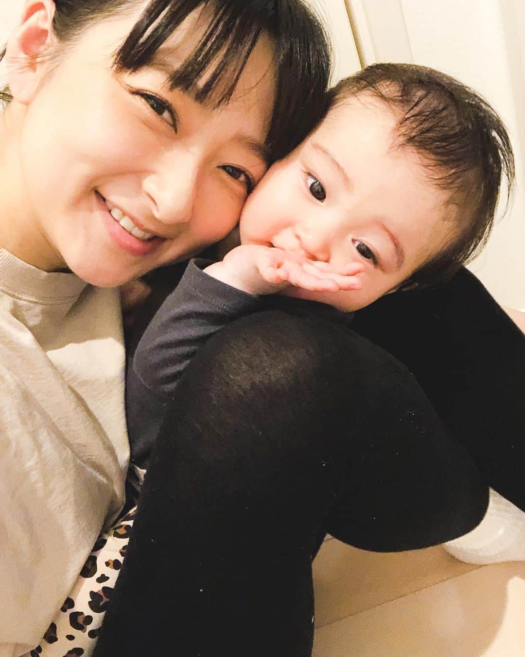 松本亜希のインスタグラム：「さっき久しぶりに自分の身長測ったら3cm伸びてたよ！ まだまだ成長期かな🤔 . 今日17:00〜ちゃそめし#8 配信です🤗💜 . #YouTube#ちゃそめし#おうちごはん#stayhome#おうち時間#待望のにんじんサラダ」