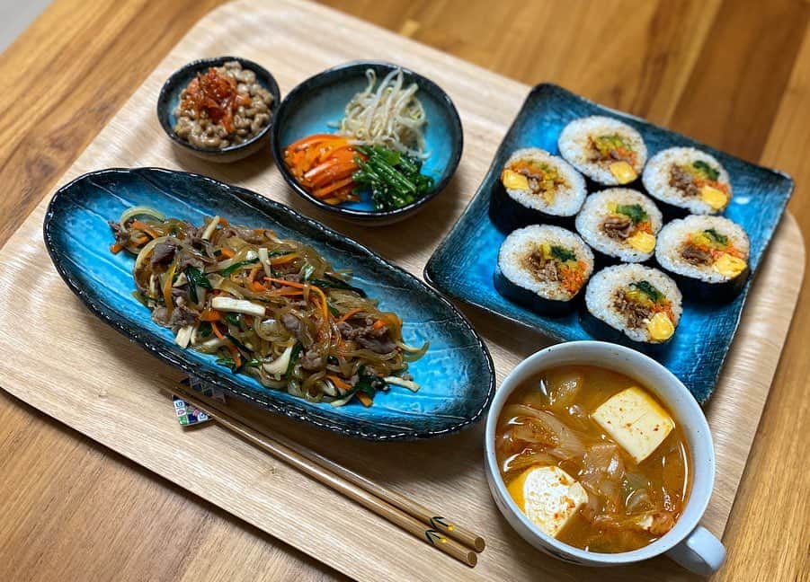 鮫島彩のインスタグラム：「・ ・ 最近の夕食🍴 ・ ・ 食事と睡眠で免疫力を上げて感染予防にも繋げられたらいいなと思います🍚 ・ ・ #アスリート飯 #食事だけでは勝てないけれど #食事で負けることはある」