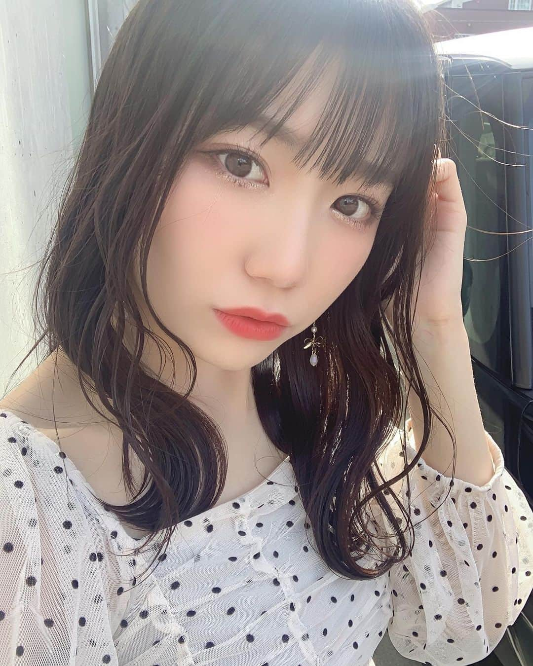 苗加結菜さんのインスタグラム写真 - (苗加結菜Instagram)「この間またお願いしてきました💇‍♀️ 早く沢山外に出たいなぁ〜〜😣💧 . . . . . #シースルーバング #波ウェーブ #春コーディネート #Bershka #ベルシュカ #ドットブラウス」4月1日 20時57分 - naeka_yuuna