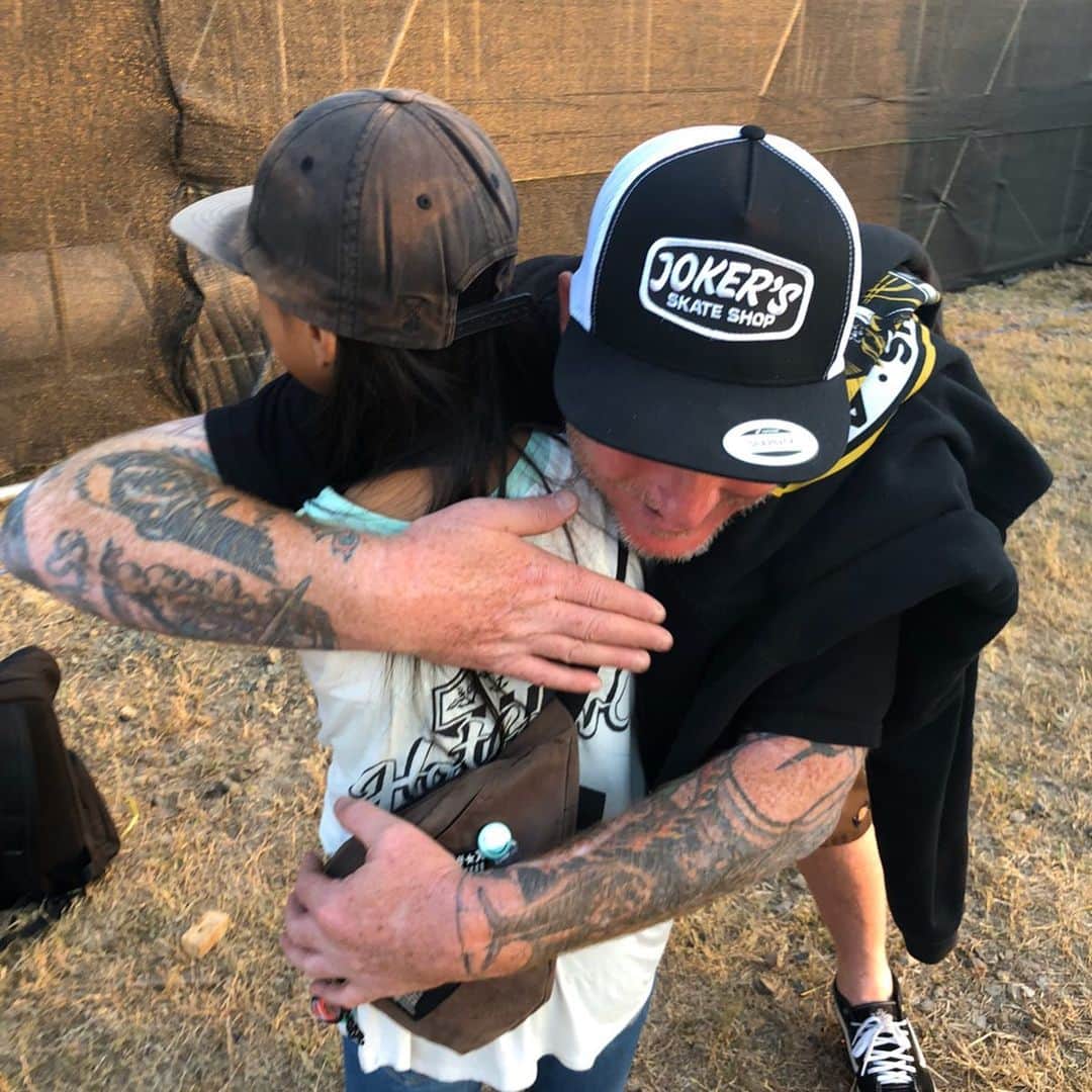 開心那のインスタグラム：「I'm Sad😢💔 This is my life treasure. R.I.P  Jeff Grosso 🙏」