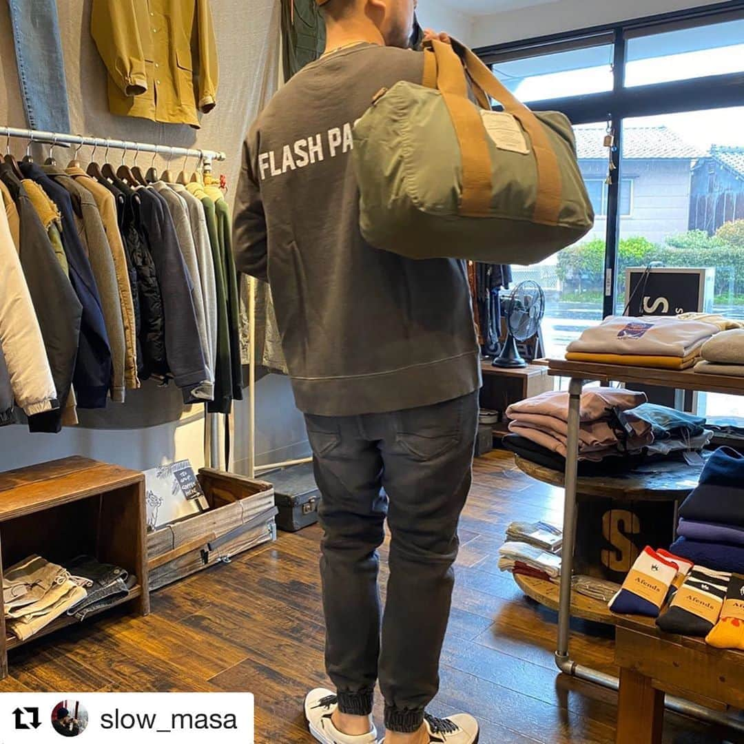 hiroecdさんのインスタグラム写真 - (hiroecdInstagram)「#Repost @slow_masa with @get_repost ・・・ ・﻿ FLASH PACKER﻿ ﻿ XKS-ICON﻿ ﻿ color : GRAY / SUMI﻿ ﻿ size M,L ¥11000+TAX﻿ (オーバーサイズフィット)﻿ ﻿ 「カンガルーポケット」スウェット﻿ 今の時期にちょうど良い、ライトオンスのスウェット素材。﻿ フロントにはパーカーのようなカンガルーポケット。﻿ 機能的でありながら、デザインのアクセントに。﻿ ﻿ コットン100％素材をオリジナルカラーでピグメント加工し、ウォッシュしてこなれ感を追加。﻿ ﻿ ユルい雰囲気で着てもらえるアイテムに仕上がっています。﻿ ﻿ ﻿ BAG : FLASH PACKER﻿ ﻿ PANTS : edit clothing﻿ ﻿ VANS(us) 店頭販売﻿ ﻿ ﻿ ﻿ https://slow11.theshop.jp/﻿ ﻿ ﻿ ﻿ #フラッシュパッカー﻿ #FLASHPACKER﻿ #editclothing﻿ #slow#セレクトショップslow﻿ #島根セレクトショップ﻿ #松江市セレクトショップ #松江セレクトショップ﻿ #島根セレクトショップ#メンズセレクトショップ﻿ #サーフ#アメカジ#キャンプ#アウトドア﻿ #山陰#島根#松江#出雲#米子#倉吉#鳥取」4月1日 16時43分 - flash_packer_hiroki_ishida