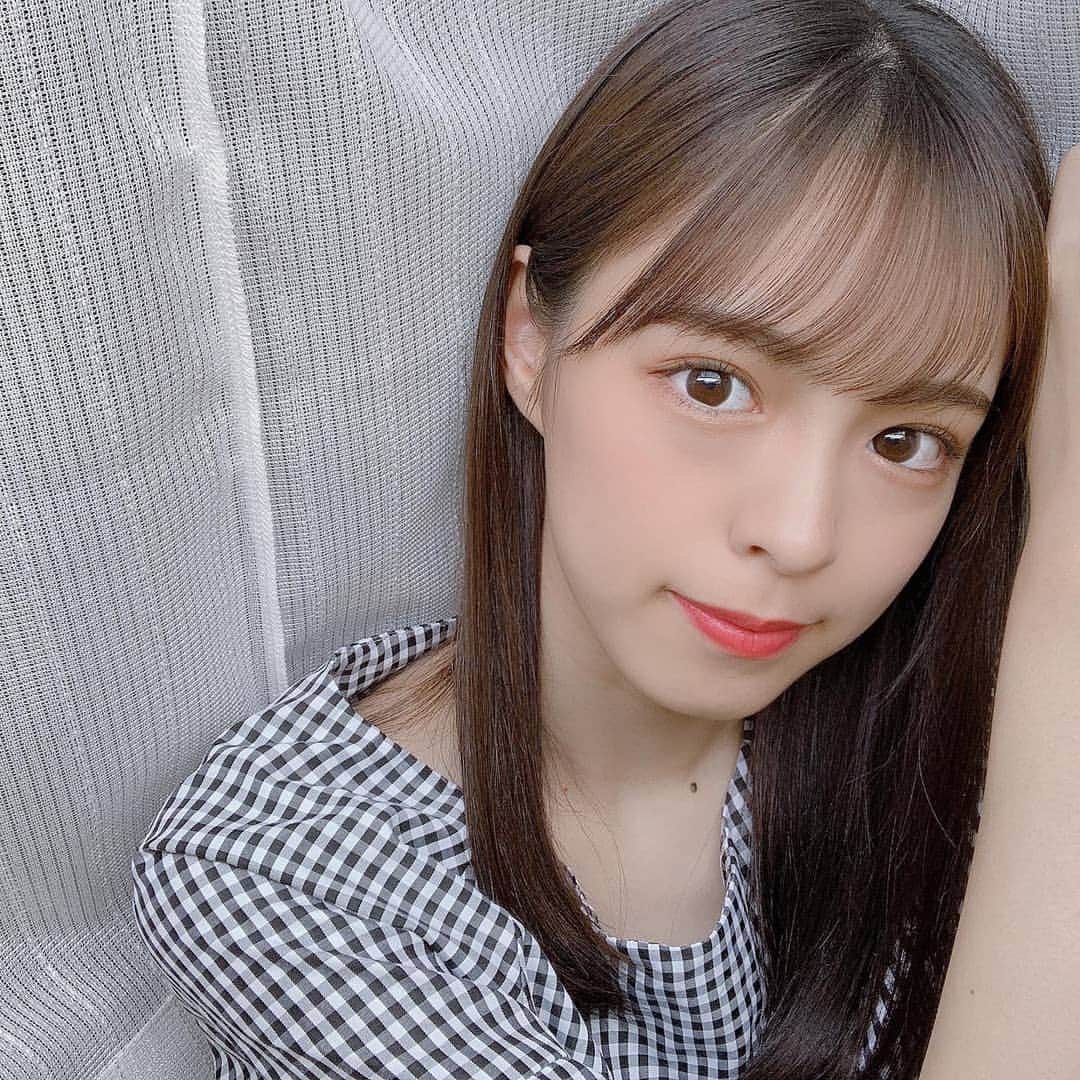 檜山奈南果のインスタグラム：「. .  4月始まっちゃった〜 今日はエイプリルフールどんな嘘つきましたか？🤭 . .  #instalike#instagood##l4l」