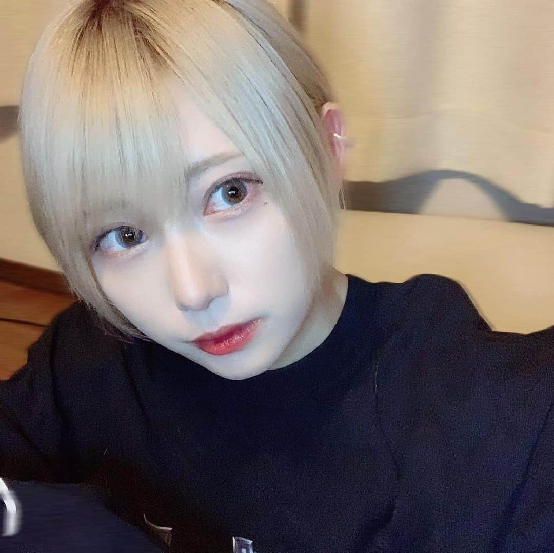 篠崎こころさんのインスタグラム写真 - (篠崎こころInstagram)「先日ですが、Lapis ラピス　にいって カットカラートリートメントの 髪のメンテナスをしてもらってきました💘 担当はこうたさんです！ いつも素敵にしてくださってありがとうございます✨  先月大阪心斎橋にも Lapis大阪店が オープンしたそうなので、 ぜひ、大阪の方も足を運んでみてね！🚶‍♀️👟」4月1日 17時53分 - kokoro777pp