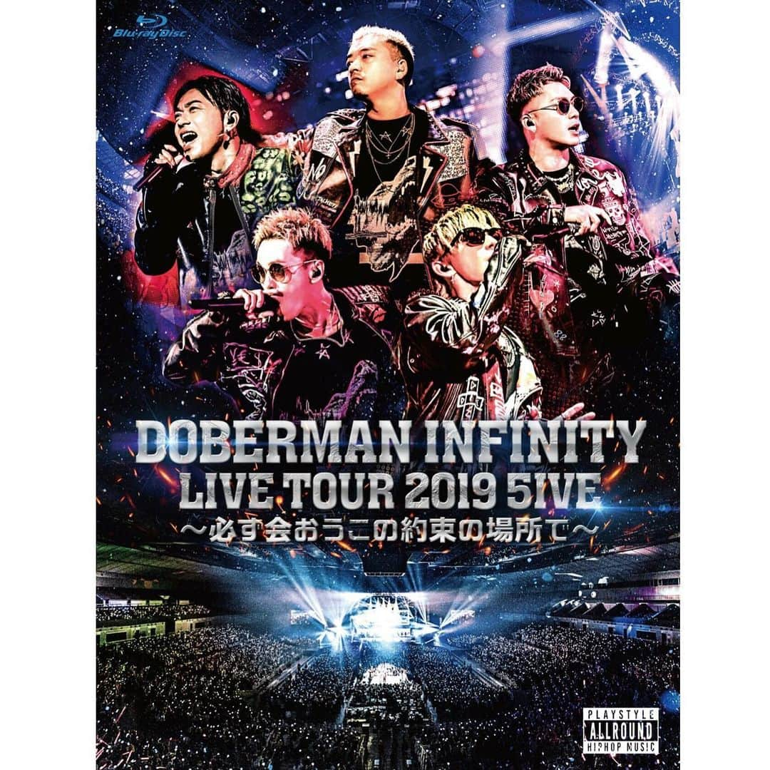 月刊EXILEさんのインスタグラム写真 - (月刊EXILEInstagram)「【DOBERMAN INFINITY】 本日発売‼️ 「DOBERMAN INFINITY LIVE TOUR 2019 5IVE ～必ず会おうこの約束の場所で～」LIVE Blu-ray＆DVD 4/1(水)Release📀✨ . . LIVE映像には11/20(水)に横浜アリーナで行われた神奈川公演を収録🎦 初回生産限定盤には、DOBERMAN INFINITY主催「D.Island 2019」が終了した舞台袖の模様から、11/27(水)大阪城ホールFINAL公演までの約4ヶ月間に密着したドキュメント映像も収録💫  ぜひチェックして下さい‼️ ◆◇◆◇◆◇◆◇◆◇◆◇◆◇◆◇◆◇◆◇◆◇◆◇◆ 現在発売中の『月刊EXILE 5月号』では、夢として語り合い目指し続けたアリーナツアーの模様を収録したLIVE DVDの見どころや、『DOBERMAN INFINITY LIVE TOUR 2020 We are the one 〜PERFECT YEAH!!〜』に対する想いなどについて話を聞きました📖 ◆◇◆◇◆◇◆◇◆◇◆◇◆◇◆◇◆◇◆◇◆◇◆◇◆ 【商品形態】 . . ◆初回生産限定版 ・Blu-ray(1BD+Tシャツ) XNLD-10052 / ¥8,500(税込). . ・DVD(2DVD+Tシャツ) XNLD-10053～4 / ¥7,500(税込). . 【通常盤】 ・Blu-ray(1BD) XNLD-10055 / ￥5,980(税込). . ・DVD(2DVD) XNLD-10056～7 / ￥4,980(税込) ------------------------------------------ DOBERMAN INFINITY official website http://dobermaninfinity-ldh.jp/  LDH mobile http://ldh-m.jp/」4月1日 18時00分 - exile_magazine