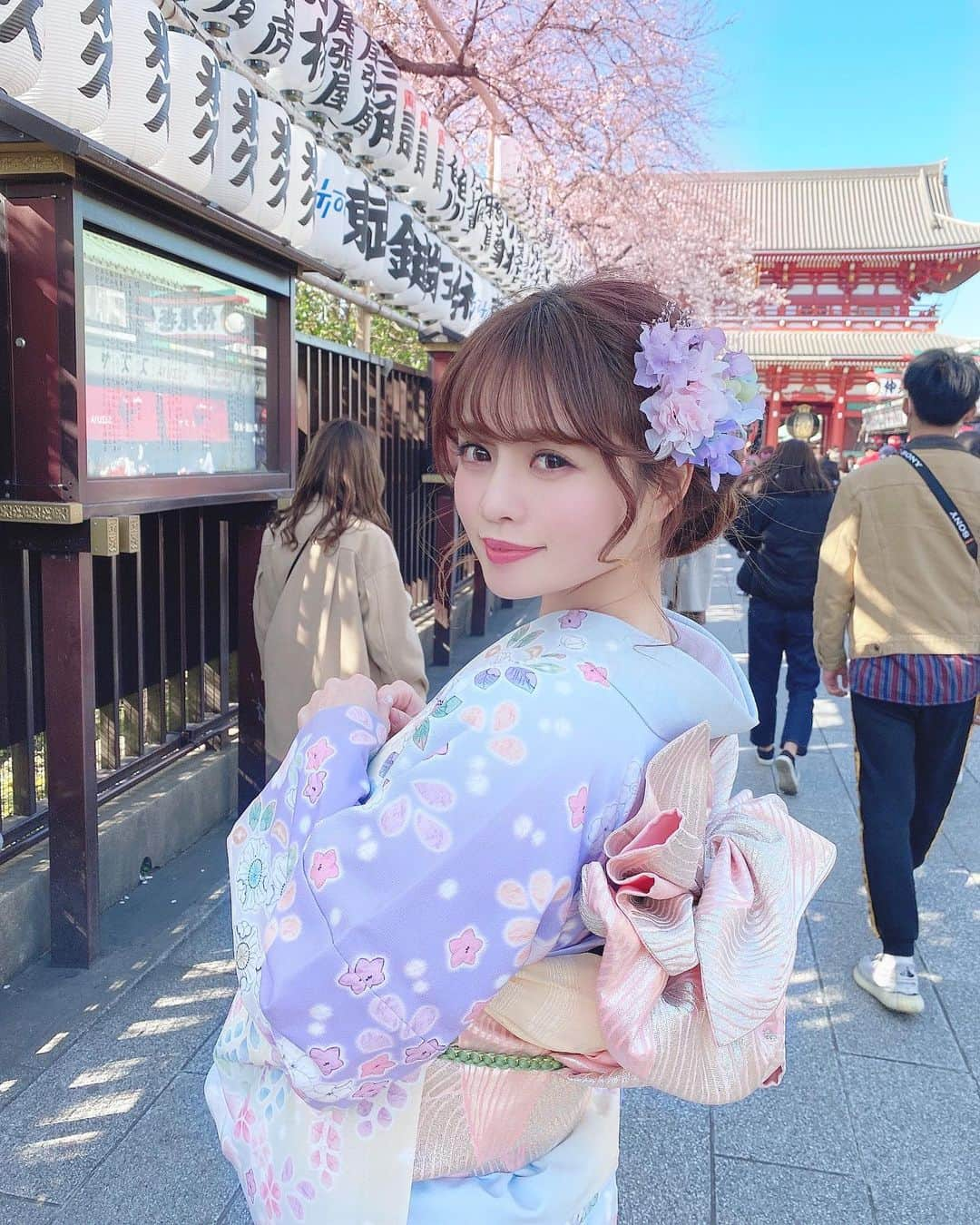 Isakoさんのインスタグラム写真 - (IsakoInstagram)「Hello April🌸 . 4月もどうぞよろしくお願いします💕 . みんなが私の投稿を見て少しでも 明るい気持ちになって元気が出るように 今月もHappyオーラ全開で頑張るね💫 . . . . . #helloapril#四月#浅草 #着物#着物ヘア#着物ヘア#着物ヘアアレンジ#着物コーディネート#きもの女子#着物レンタル#着物女子#浅草#ミモザ#桜#さくら#訪問着#和装#和装ヘア#和装ヘアアレンジ」4月1日 18時27分 - ichaaako