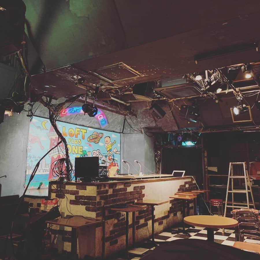のインスタグラム：「このあと19時から『ピエール中野とNoGoD団長のオフ会　配信版』出演します！みなさま、ぜひぜひぜひ〜。 スタンピ買いました👻 ・ ・ ・ 4/1(水)の公演の延期に伴い、急遽ピエール中野とNoGoD団長と345の3人でのオフ会を生配信で行います。‬ 本配信は有料配信となりまして、チケット購入者はアーカイブを‪4/5(日)21:00‬迄ご覧いただけます。 ‪https://loft-prj.zaiko.io/_item/325198  #ピエール中野 #nogod団長  #345」