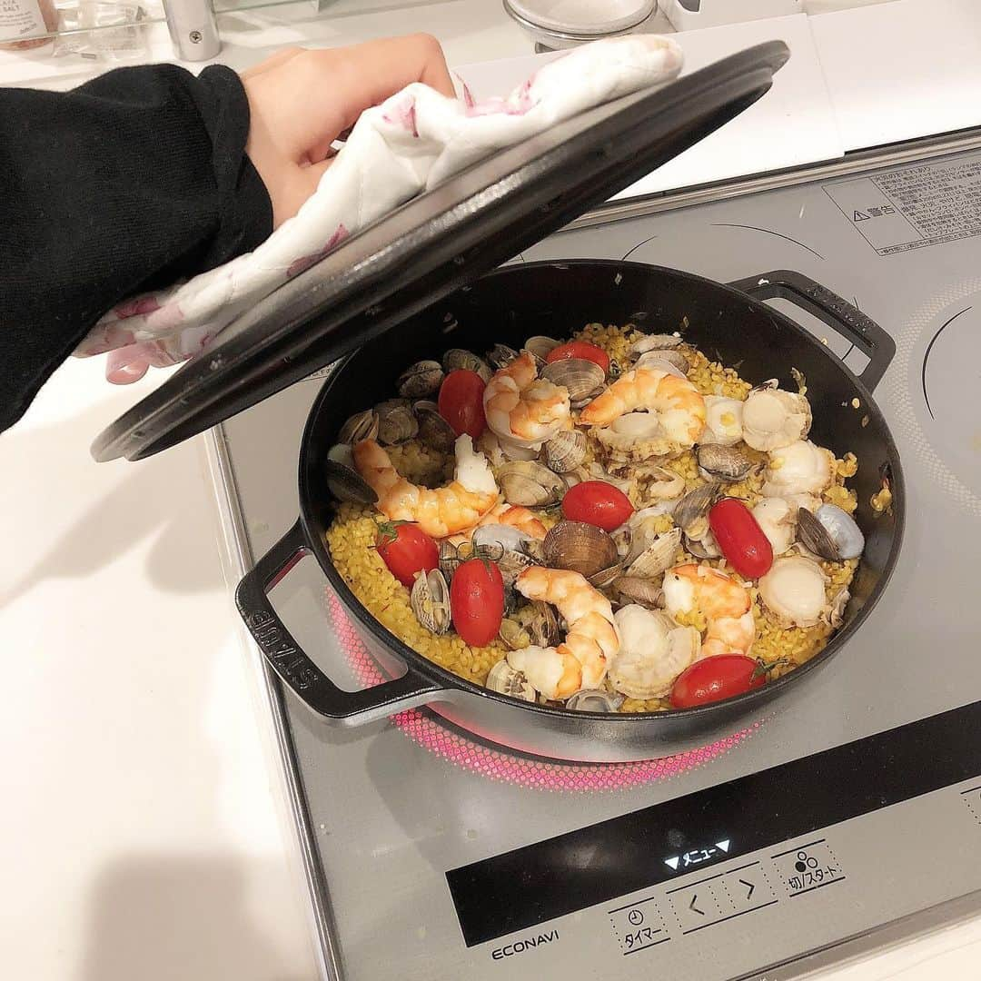 中嶋桃花さんのインスタグラム写真 - (中嶋桃花Instagram)「パエリア作って食べたよ🥘  パプリカなかったから代わりにトマト🍅」4月1日 18時52分 - momoka_nakajima