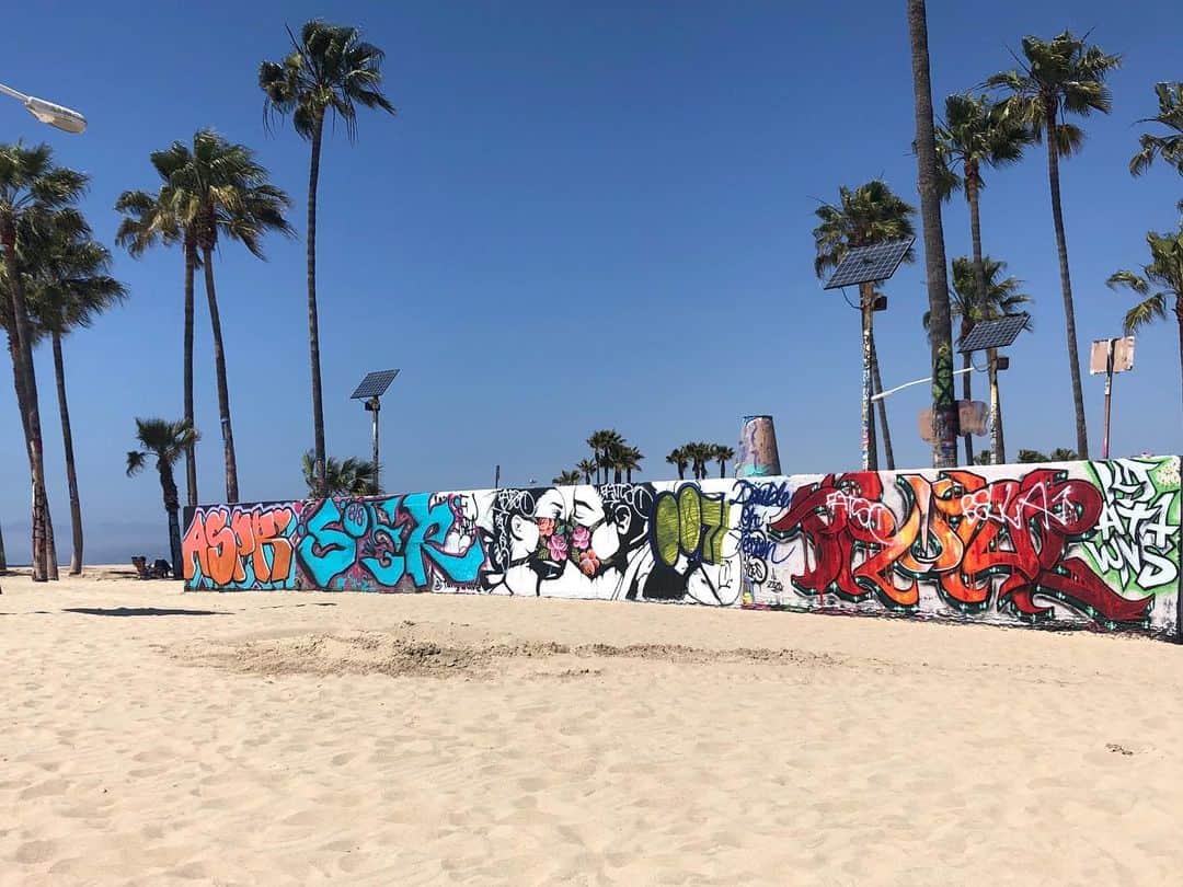 ジェシカ・ストループさんのインスタグラム写真 - (ジェシカ・ストループInstagram)「Be safe out there. ❤️😷❤️」4月2日 5時46分 - jessicalstroup