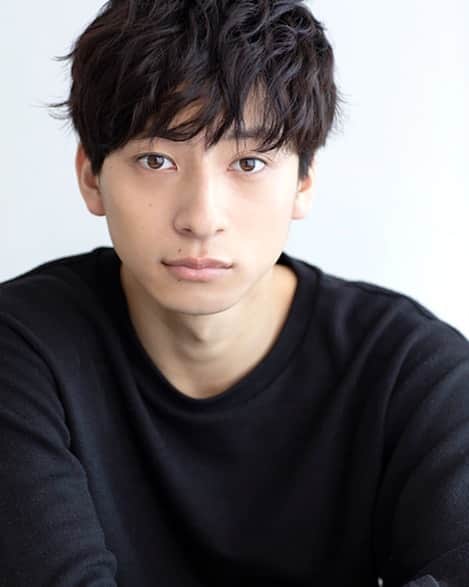 岡田翔大郎のインスタグラム：「. プロフィール新しくなりましたよ🎓🎓 . . #岡田翔大郎」