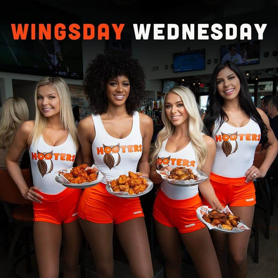 Hootersさんのインスタグラム写真 - (HootersInstagram)「It’s #WingsdayWednesday! And you can still get $10 off $30+ online orders with code TAKEOUT. Get your order in for pickup or delivery via HootersToGo.com or the Hooters app.」4月1日 23時01分 - hooters