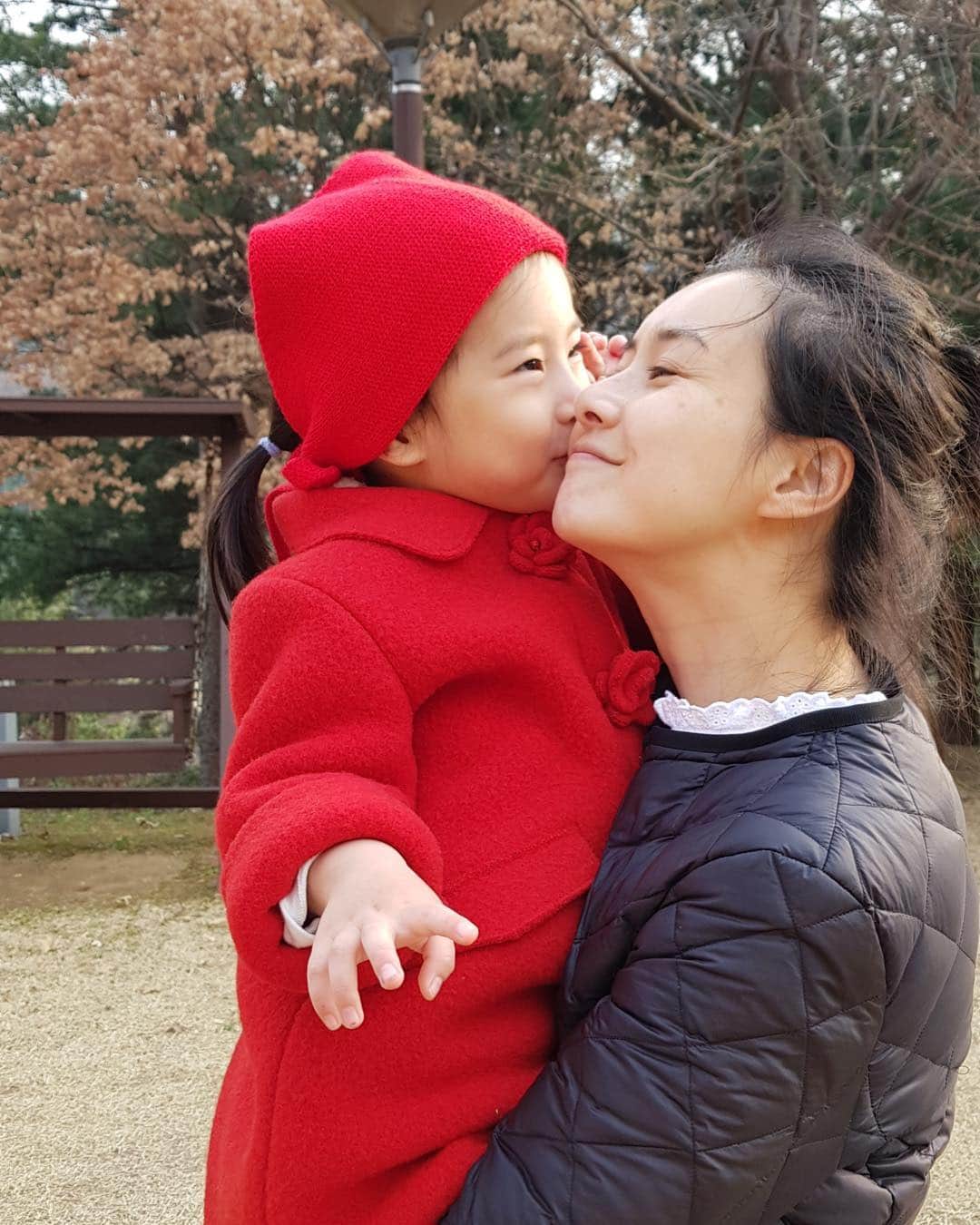 チェ・ジョンユンのインスタグラム：「#내사랑」