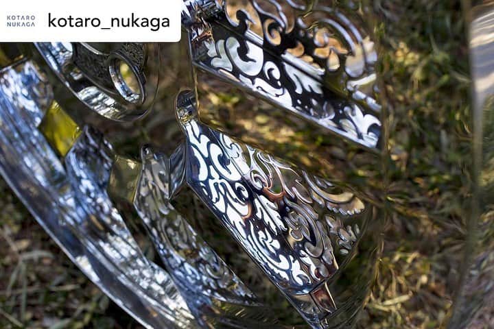 松山智一さんのインスタグラム写真 - (松山智一Instagram)「Repost @kotaro_nukaga  創建100年を祝い、3月20日から明治神宮で開催されている神宮の杜芸術祝祭の野外彫刻展「天空海闊」に、松山智一の立体作品《Wheels of Fortune》が展示されています。﻿ Tomokazu Matsuyama’s sculptural work “Wheels of Fortune” it presented in “Tenkukaikatsu”, an outdoor exhibition hosted by Meiji Shrine as they celebrate 100th anniversary of its establishment.﻿ ﻿ #MeijiShrine #tomokazumatsuyama #meijishrine #meijijingu #sculpture #artcollector #art #artist #松山智一 #明治神宮」4月1日 23時57分 - tomokazumatsuyama