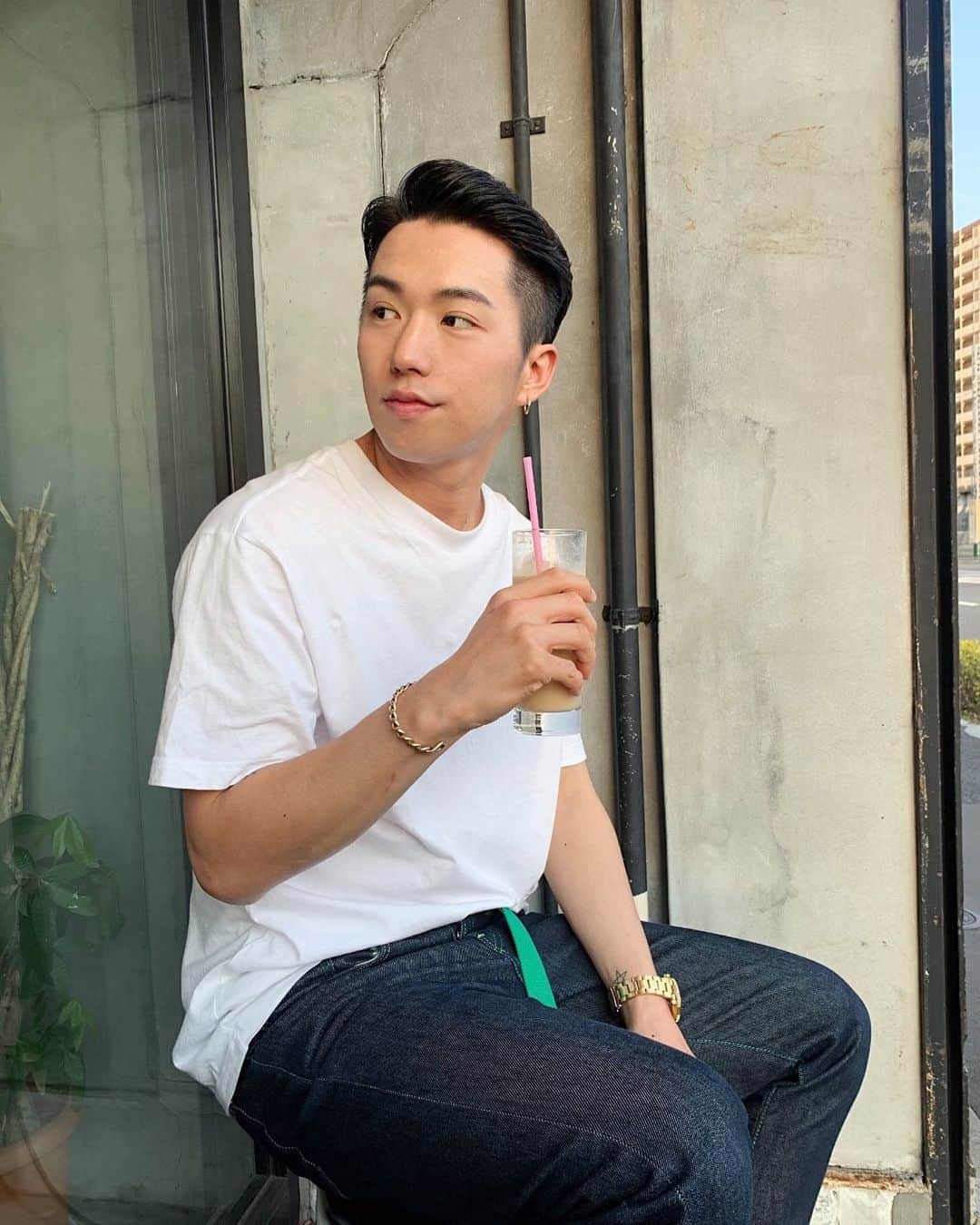 のインスタグラム：「早く気持ちー外でのんびりしたいね。」