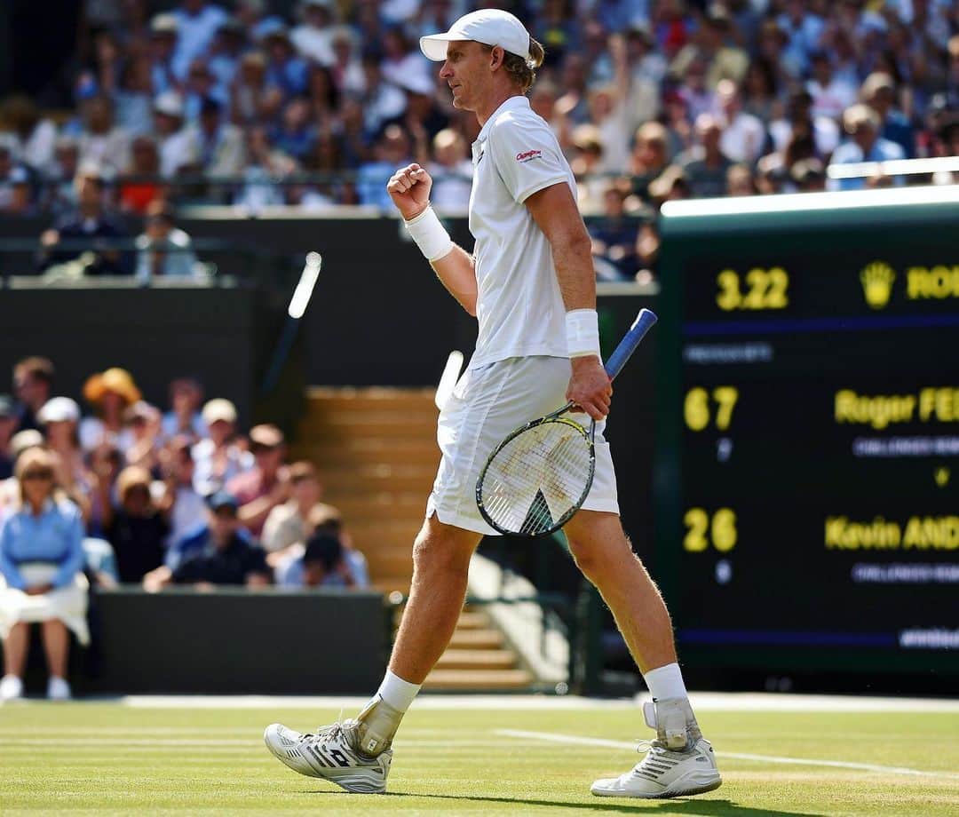 のインスタグラム：「@wimbledon always gives me so many great memories. The grass season will definitely be missed but the most important thing right now for us to focus on is that we’re all staying healthy and safe at home.」