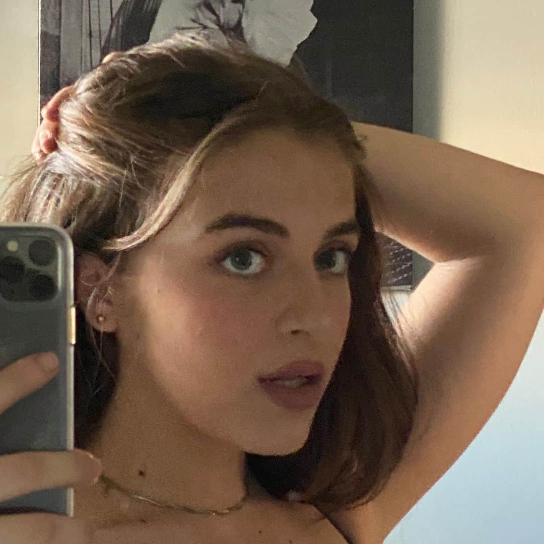 ベイビー・アリエルさんのインスタグラム写真 - (ベイビー・アリエルInstagram)「here is my face haha april fools」4月2日 2時42分 - babyariel