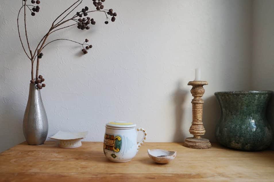 norikoさんのインスタグラム写真 - (norikoInstagram)「tea time ☕︎♡ #stayhome  @ishiharayuki ちゃんからの誕生日プレゼント、Santa Maria Novellaの素敵なティーカップに @takashiitoh さんのSALON DE THÉ LÙVONDの美味しい紅茶。 おうち時間が最高の時間になるね♡ありがとう!!」4月2日 15時10分 - nori_kof