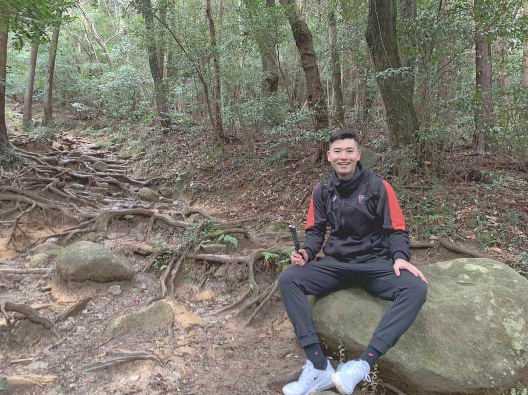 のインスタグラム：「. 雪で途中断念、3年ぶり筑波山。⛰ . #筑波山#つくば#山 #登山 #休日の過ごし方」