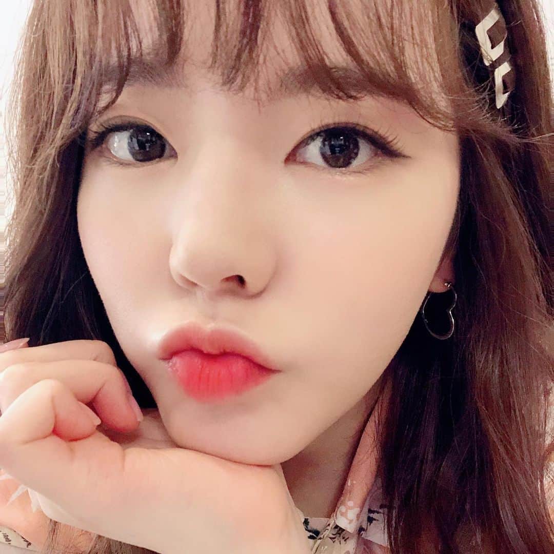 サニー のインスタグラム：「대놓고 “소원들 주접 배틀”이 보고 싶어서 올리는 #옛날사진털이!!!! #심심해서..... #뭐라고안할테니까 #맘껏해봐」