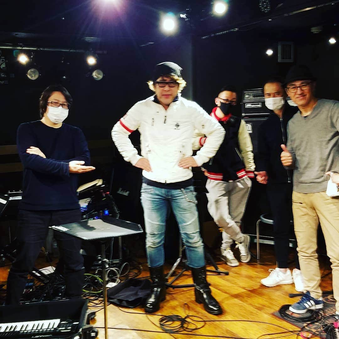 勝田一樹のインスタグラム：「新世紀ディメンション🎵 リハーサルしてます✨ 常に精進❗ 皆様に新作のディメンション31☀️ お届け出来る日を楽しみにしています✨  皆様健康第一ですよ‼️ #ディメンション #dimensionjazz  #勝田一樹 #kazukikatsuta  #増崎孝司 #takasimasuzaki  #健康第一」