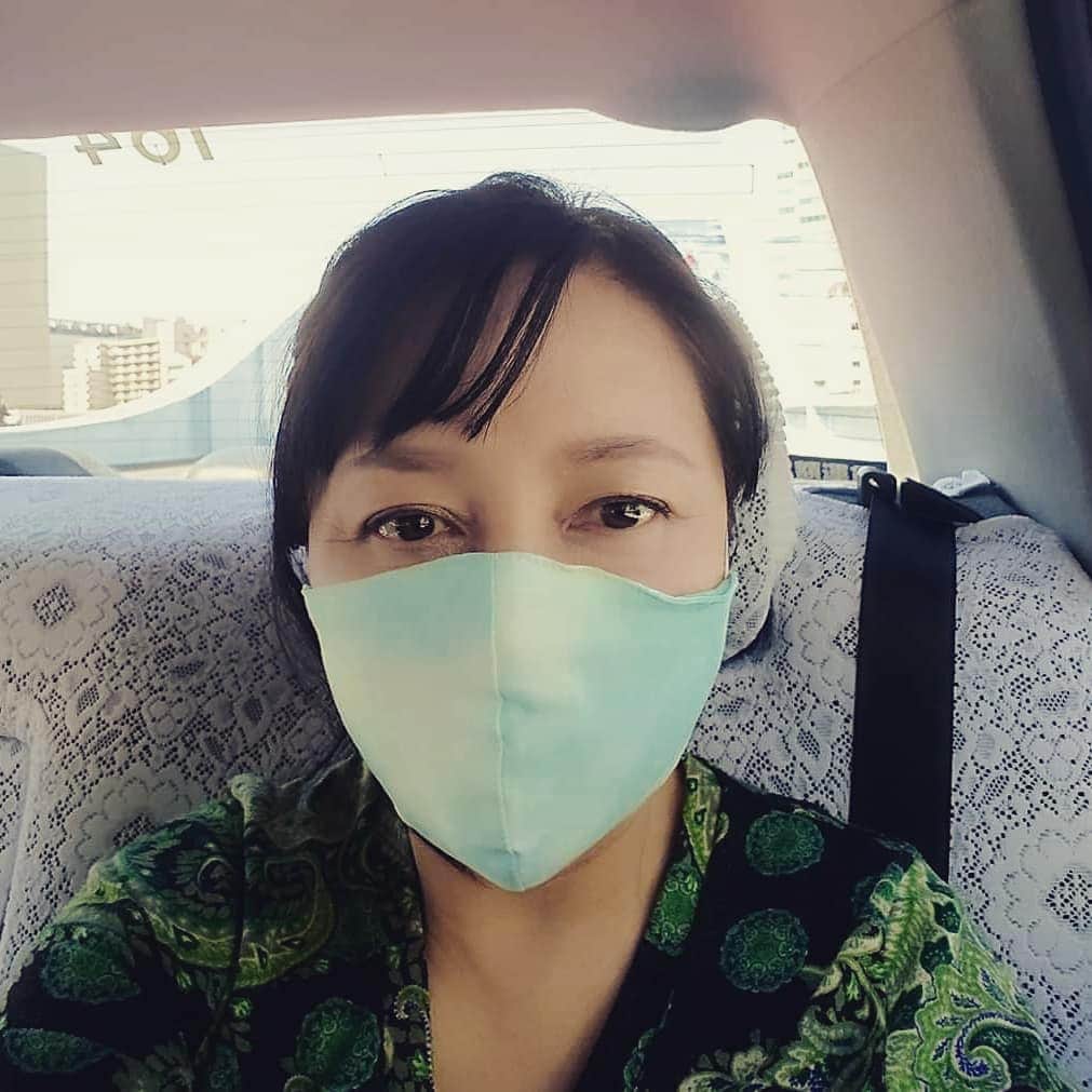 有本香さんのインスタグラム写真 - (有本香Instagram)「日本製の布マスク。着け心地最高。」4月2日 10時59分 - arimotokaori