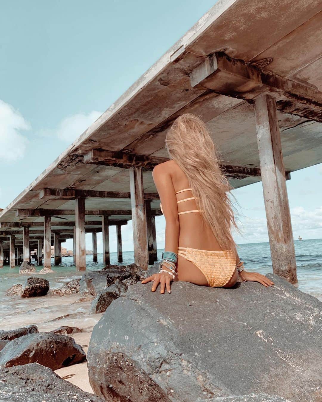 ユミ さんのインスタグラム写真 - (ユミ Instagram)「#tbt 🧡🧡🌤🌞🍋💛 #inmyhead  #inmyhome #mermaidlife #Hawaii #happyyellow #vitamincolor」4月2日 11時19分 - yuminchu1029