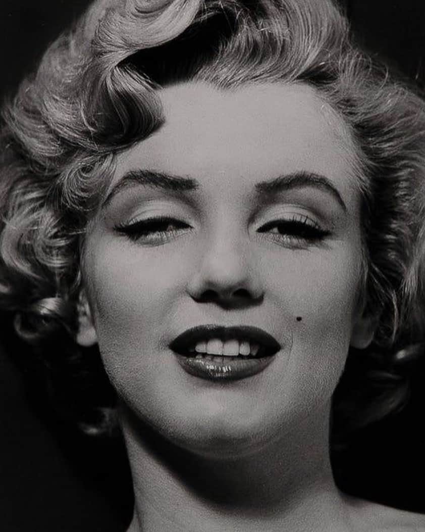 マリリン・モンローさんのインスタグラム写真 - (マリリン・モンローInstagram)「Marilyn photographed by Philippe Halsman, 1952🌹」4月2日 11時51分 - welovemarilyn
