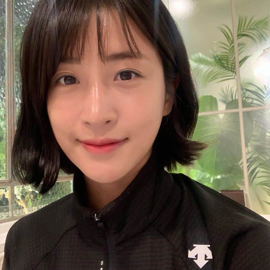 のインスタグラム：「힘내자 다들💪🏻」
