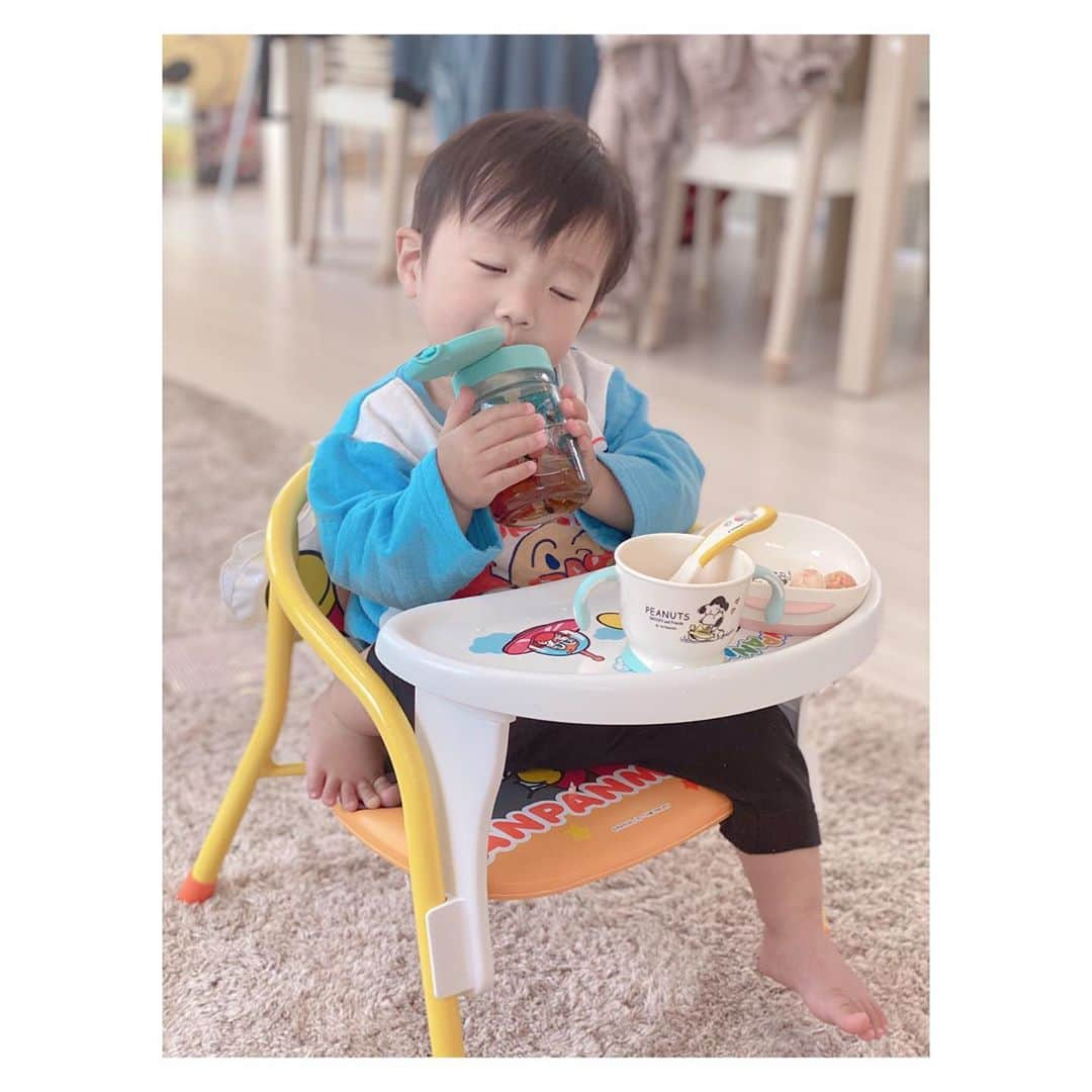 辻希美さんのインスタグラム写真 - (辻希美Instagram)「👶🍚👶🍚💕 #幸空 #朝ごはんshot #一歳三ヶ月 #👶🍚👶🍚💕」4月2日 13時26分 - tsujinozomi_official