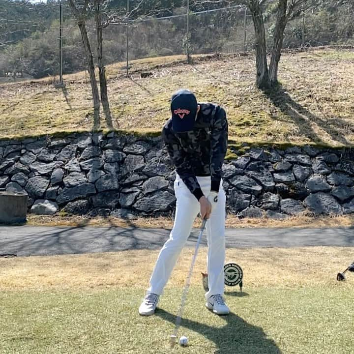 岸田タツヤのインスタグラム：「4I Stinger  #golfswing  #instagolf  #golfstagram  #golf #ゴルフ #골프 #골퍼 #golflife #golfing #golfr #golfclub #golfwrx #ゴルフバカ #golfchannel  #高尔夫  #golfcourse #pga #lpga  #actor &#golfer #ゴルフ女子  #golfcoach #golftips #golfporn #golfpro #lovegolf」