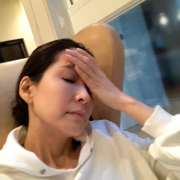 のインスタグラム：「OMG!! No school until May! 休校延長。OMG😭  #omg #心の叫び　#早く終息しますように #hopecovid19endssoon #covid19 #世の中のママたちどうしていますか　#boysmom #できるだけ楽しく過ごそう　#内田恭子　#kyokouchida」