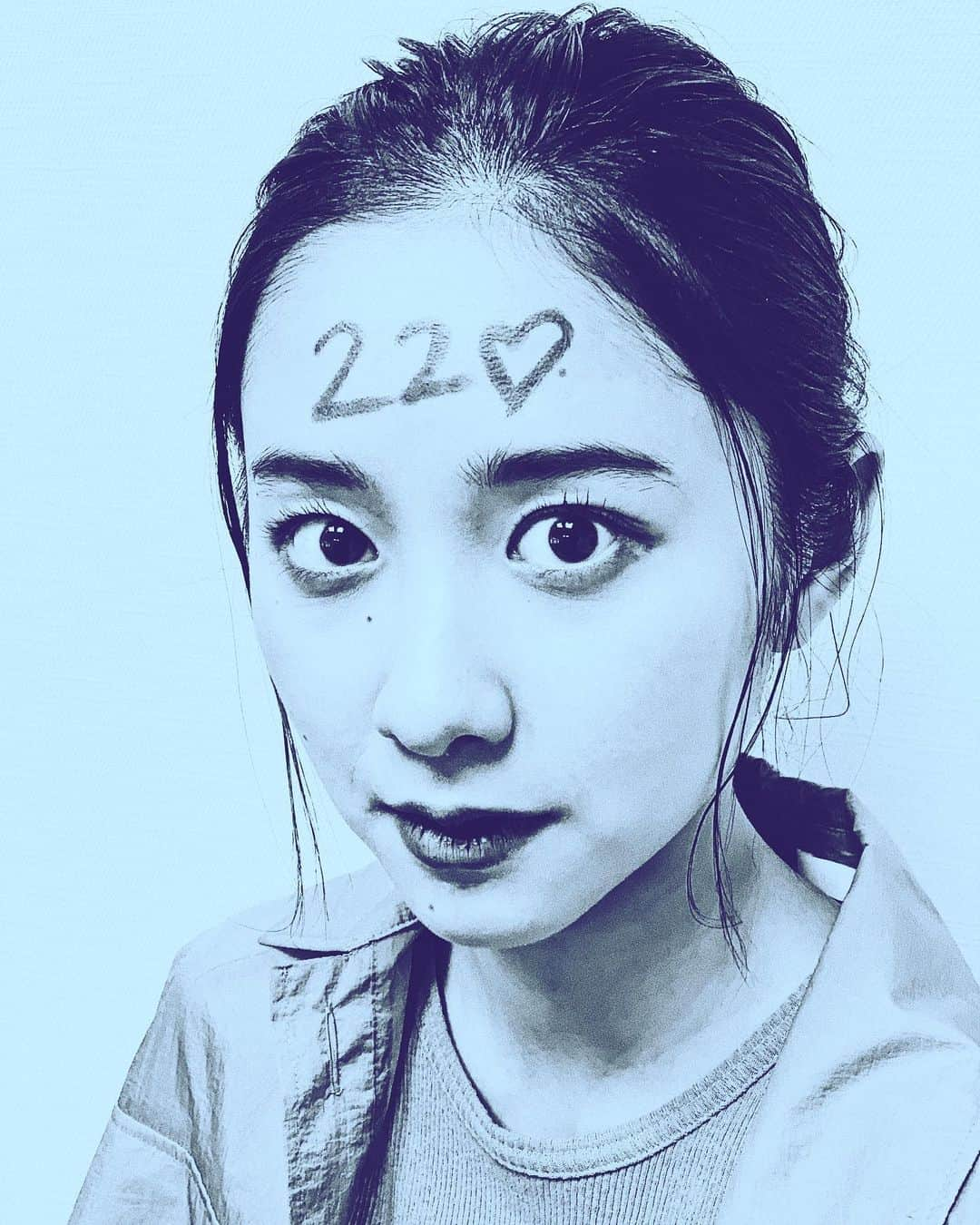 堀田さんちの真由さん。（堀田真由）さんのインスタグラム写真 - (堀田さんちの真由さん。（堀田真由）Instagram)「堀田さん、22歳を迎えました 22歳も、応援よろしくお願いします！ #堀田真由」4月2日 19時13分 - hotta.no.mg