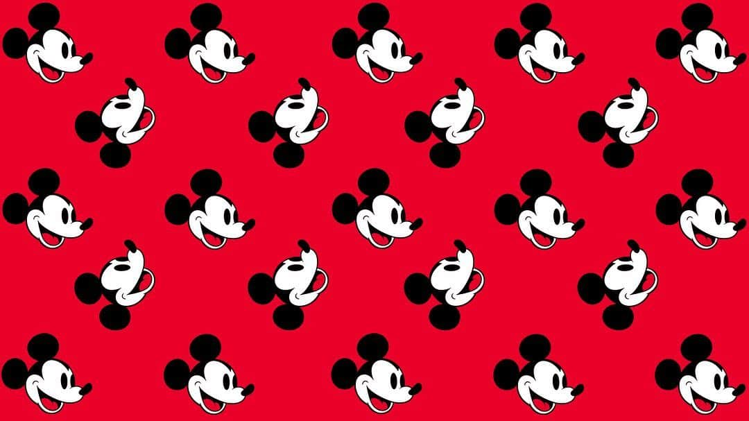 ミッキーマウスさんのインスタグラム写真 - (ミッキーマウスInstagram)「You always got a pal around with Mickey in your background! 💻😉 Follow the instructions in our comment below to download and snag a matching phone wallpaper @MickeyTrueOriginal.」4月3日 0時52分 - mickeymouse