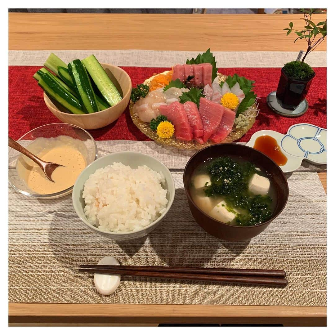 岡部麟さんのインスタグラム写真 - (岡部麟Instagram)「いつかの夜ご飯🐟#刺身 #おうちごはん #夜ご飯 #dinner」4月2日 19時59分 - beristagram_1107