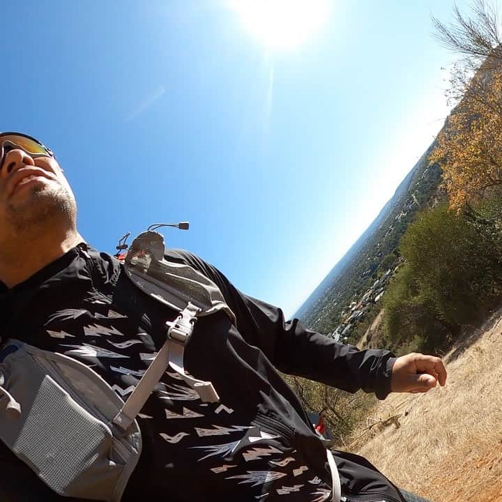 土井雪広のインスタグラム：「今日はトレラン‼️ 誰もいない森の中を走ってスッキリ😎  #トレラン #gopromax」