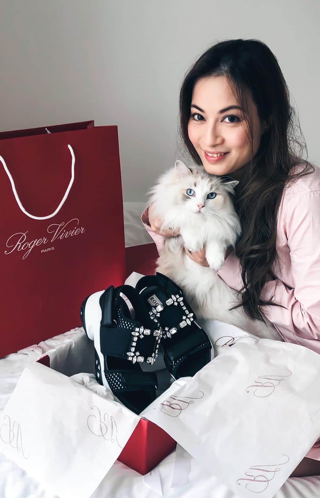 Ruby Kwanのインスタグラム：「We stay home. 🏠 And it’s a good time for #unboxing. 🎁 Today we have @RogerVivier Spring Summer 2020 Collection. The #VivRun sandals are very comfortable and versatile. With a splash of their iconic bling bling details, they are perfect for the #casualchicstyle everyone needs now. @gherardofelloni #rogervivier #rougeclosetxrogervivier #rougeclosetunboxing  ______________________________________ #rogerviviersandals #rogerviviershoes #rogervivierhk #rogervivierss20 #RV #rubyk #rubykwan #lunaandqoony #shoestobehappy #rogervivierunboxing #unbox #unboxingvideo #shoesunboxed #sandals #vivrunsandals #vivrunsan #personalstyleblogger #hkinfluencer #luxurystreetwear #luxuryshoes #luxurystyle #blingblingshoes #springstyle2020」