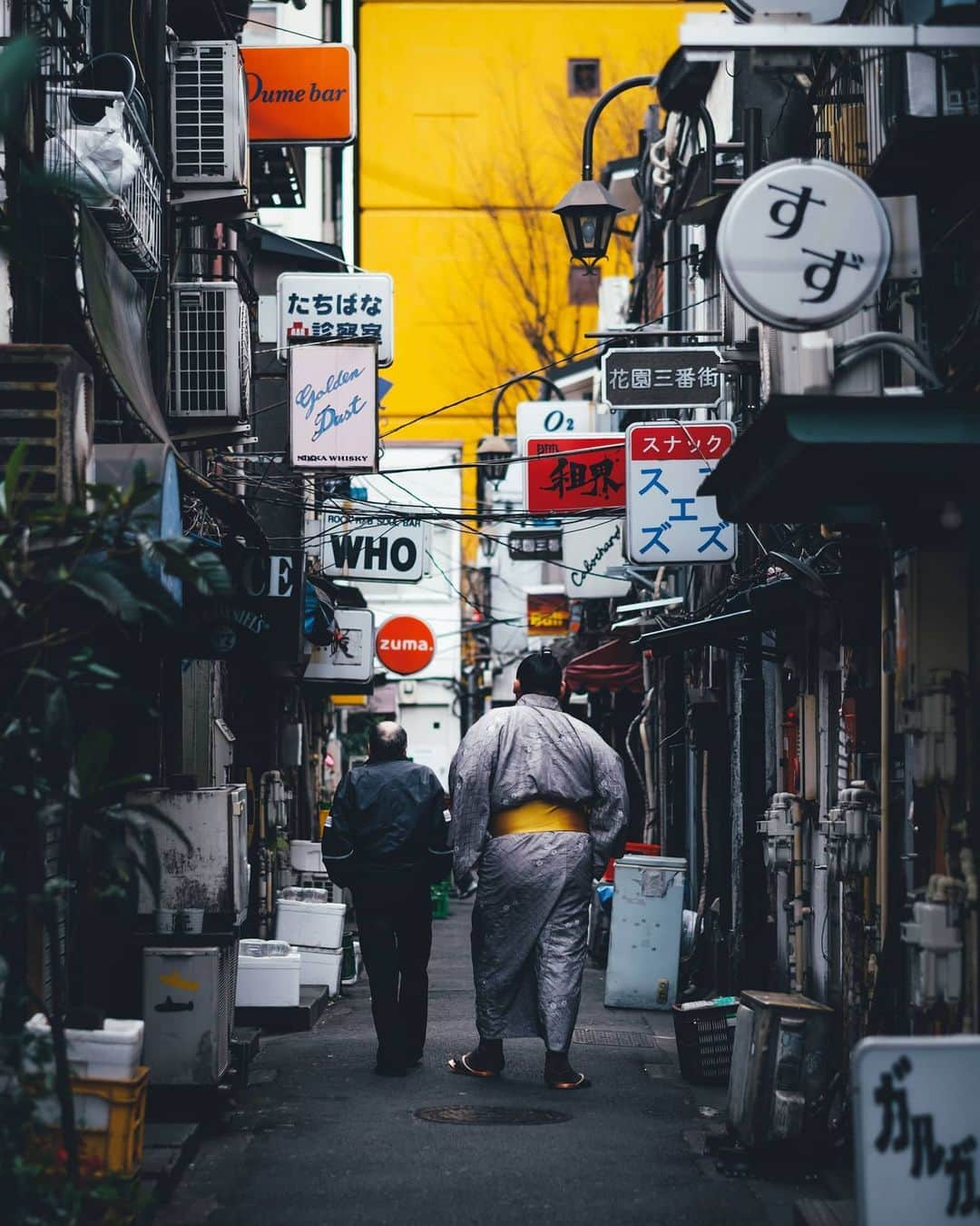 Takashi Yasuiさんのインスタグラム写真 - (Takashi YasuiInstagram)「Everyday life in Tokyo Re-edit #StayHome」4月2日 21時27分 - _tuck4