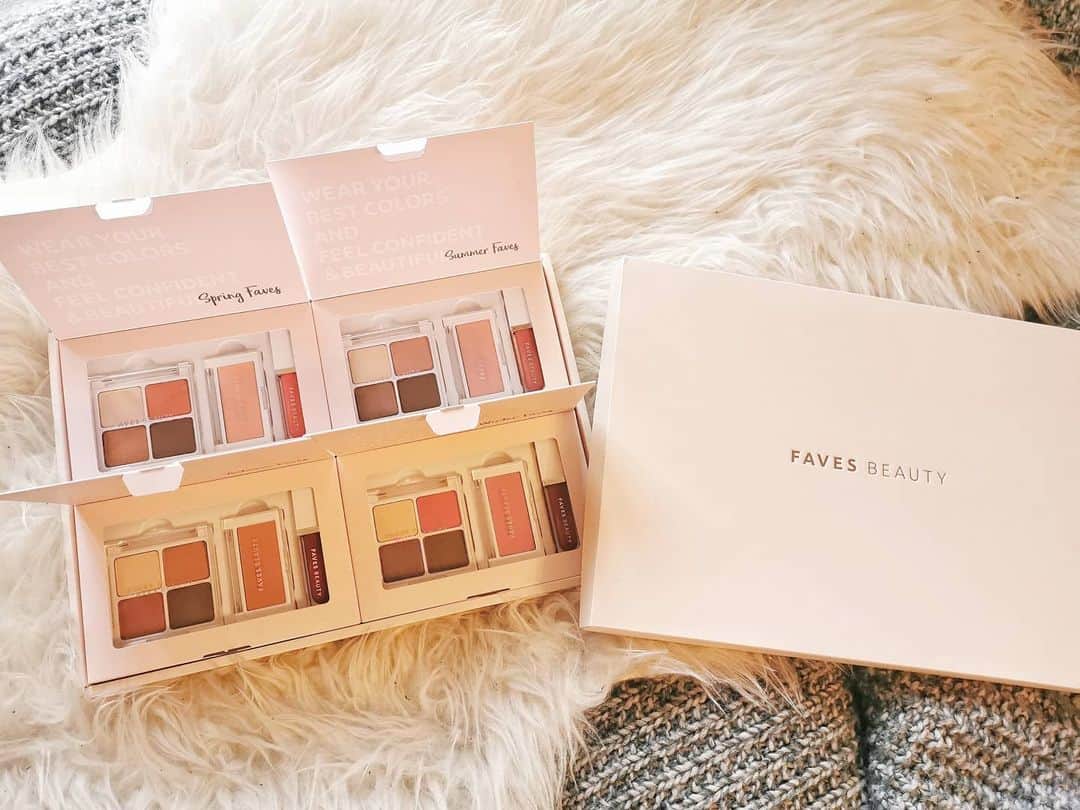 Lisaのインスタグラム：「. @faves_beauty さんの パーソナルカラーに合わせたメイクセット💄✨ . ほんとにほんとに優秀で とっても気に入ってます🥳 . サイトから自分のパーソナルカラー 調べられるんだけど、私は何回かやった結果 イエベ秋かブルベ冬どちらかでした🤔 . イエベ秋はぽいなーと思って いつも持ってるメイクの色とかと一緒だったけど、ブルベ冬は意外すぎてブルベ冬セット 使ったら普段全く使わない色だけど すごくしっくりきました🤔✨ ブルベが合うことにまずビックリ😳 シャドウ、チーク、リップがセットになってるから今日何にしようとか迷わなくてもいいからメイクあんまり得意じゃない私にはすごくすごく便利！！笑 自分のパーソナルカラー知るだけでも だいぶ幅広がると思います👏🏻👏🏻 是非自分のカラー調べて使って みてください👏🏻❤️❤️ #favesbeauty#cosmetics#cosme#ブルベ#イエベ#パーソナルカラー #パーソナルカラー診断#メイク#メイクアップ#化粧品#コスメ#instagood#instalove#likeforlikes」