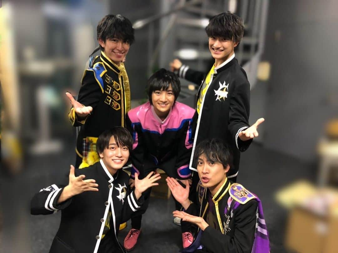 BOYS AND MENさんのインスタグラム写真 - (BOYS AND MENInstagram)「❶❷ 「しゃべくり本ちゃん 春のウキウキ出張編」 LINE LIVE ❸❹4/1 ギャラ100生配信  #ボイメン #BMK #エリア研究生 #本田剛文 #米谷恭輔 #佐藤匠 #内海太一 #髙橋真佳把 #LINELIVE  #ギャラ100 #生配信 #水野勝 #田村侑久 #小林豊 #辻本達規 #勇翔 #平松賢人 #土田拓海 #吉原雅斗」4月2日 21時26分 - boysandmen_official