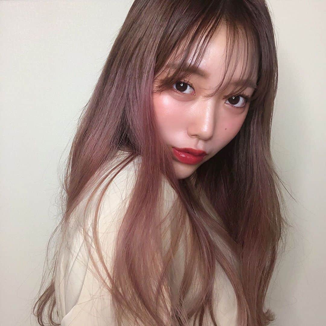 のインスタグラム：「髪の毛が少しピンクになりました。 ありがとうだいちゃん😘」