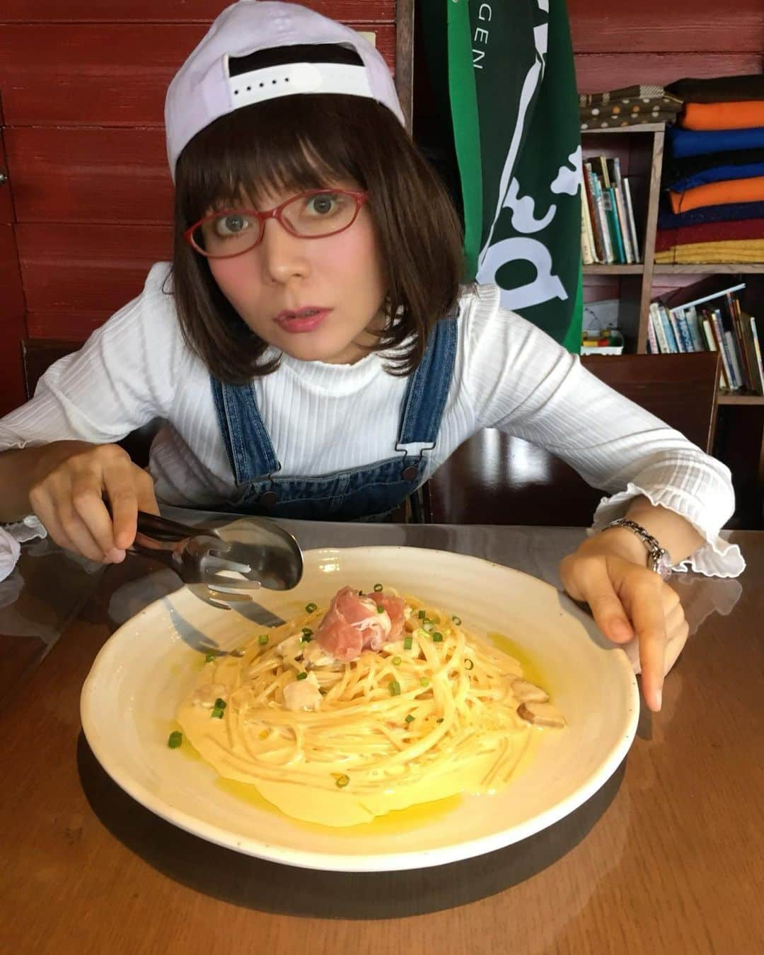 木部さんのインスタグラム：「べきちゃんがストーリーにモッコをアップしています！！！😋🇮🇹🍕🍝✨﻿ ﻿ きべの密かな夢は、コロナが終息したら、日本中のＢＭさんを集めて、モッコでべきちゃんの結婚&出産祝いを行うことです🎶🎉🎉🎉👶💖💖💖﻿ ﻿ ﻿ そんな日が来たらいいなぁ〜💕💕💕😊﻿ ﻿ ﻿ はい！﻿ その際、べきちゃんに木部さんになってもらって、木部姉妹を結成したいです🎶✨✨🤓👉👈🤓✨✨﻿💓 ﻿ ﻿ #美味しかった😋 #ぱすた #ピザも美味しかった #また行きたいなぁ #pizza🍕 #pasta🍝 #yummy😋😋 #wannaeatagain」