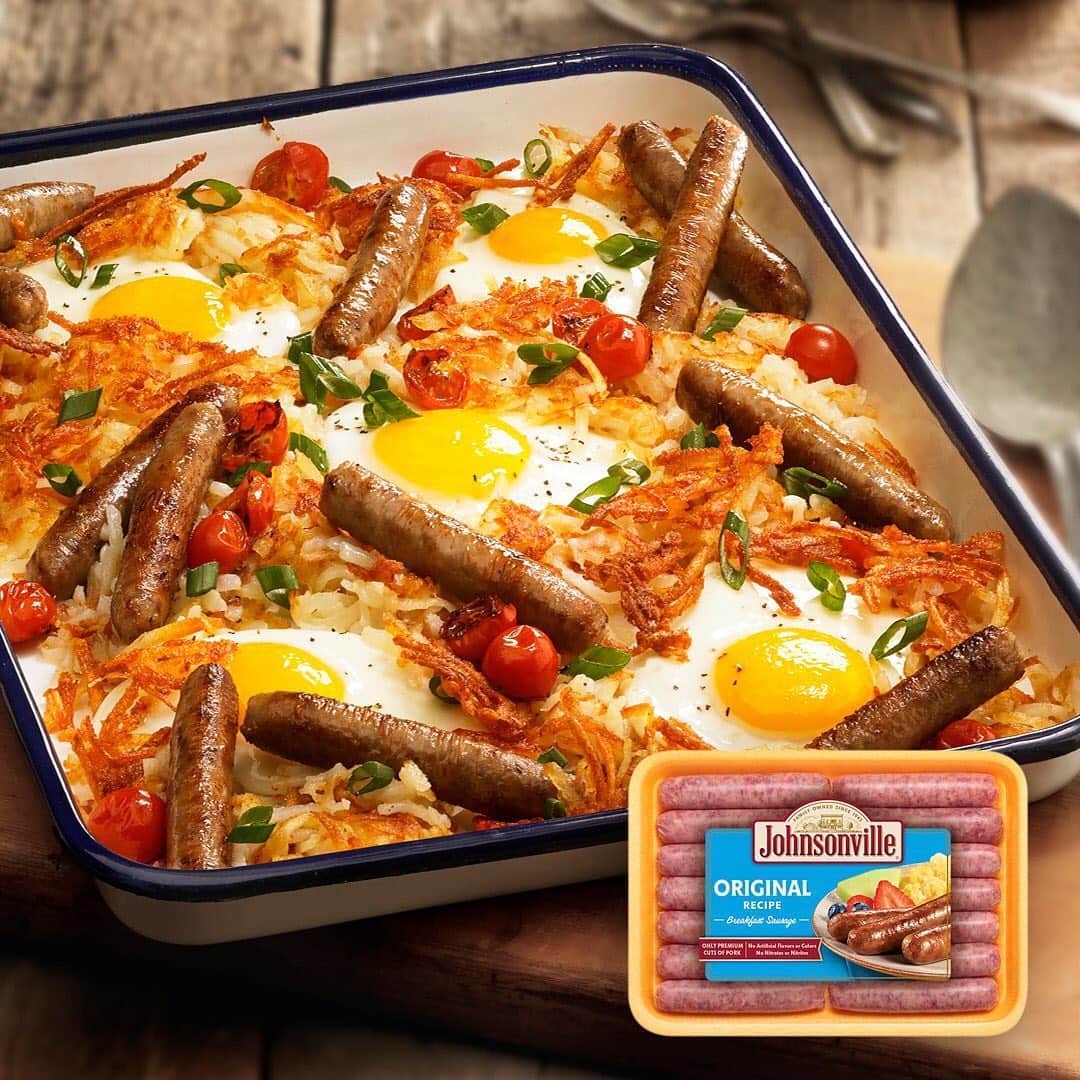 ジョンソンヴィルのインスタグラム：「Look no further for #Easter menu inspiration with our favorite, #athome breakfast ideas. Get your brunch on with simple finger food options, one pan wonders, family-sized casseroles and more.  Brunchspiration starts at our link in bio. #quarantinecooking #socialdistancingwithsausage」