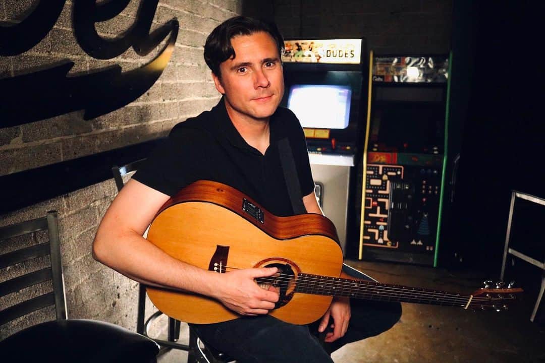 Jimmy Eat Worldのインスタグラム：「Tune in tomorrow at 4pm ET / 1pm PT for another Empty Room Gig from @therebelphx on @youtube. While they are closed, you can still support the Rebel Lounge staff and look good doing it with their official t-shirt. Links to support and watch in bio.  #IndependentVenueLove #StayHome #WithMe」