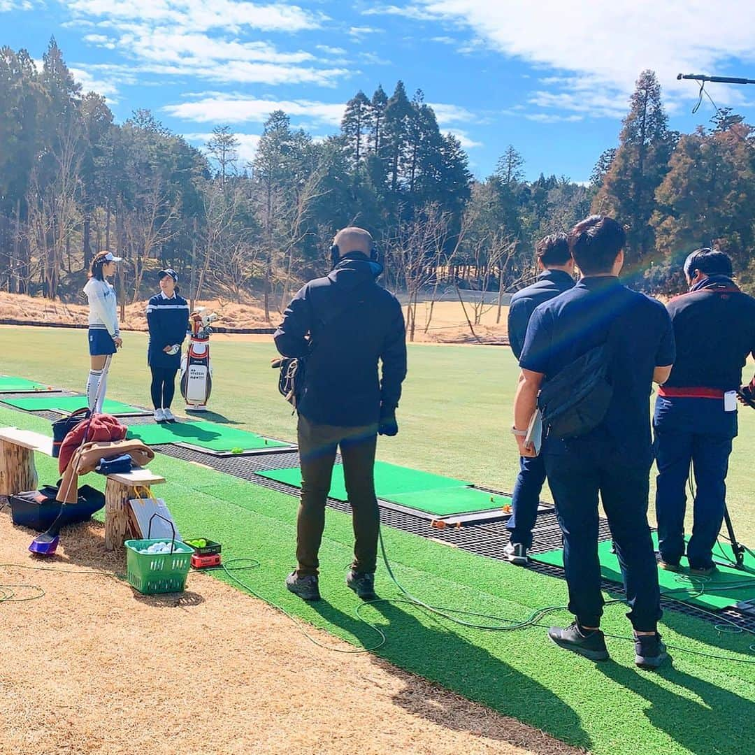 森木美和さんのインスタグラム写真 - (森木美和Instagram)「【お知らせ⛳️】 毎週日曜日放送の石田純一のサンデーゴルフ⛳️﻿ ﻿ 新コーナー、下川めぐみプロの「Professional Theory」に4月5日(日)より出演させて頂きます☺️⛳️﻿ ﻿ 現役女子プロゴルファーの下川プロ、﻿ プロのゴルフ理論や考え方の数々、﻿ プロの技術を目の当たりにして驚きと発見ばかりでした☺️﻿ ﻿ 研究と練習の日々で積み上げられた下川プロの緻密なゴルフ理論は、アマチュアゴルファーにとって大切にすべきポイントに気づかされます✨﻿ ﻿ 日曜日の#おうち時間　サンデーゴルフで会いましょう⛳☺️️💓﻿ ﻿ 5日放送回は、本編になんと！超大物ゲストが登場予定です‼️‼️誰なんだろう⁉️😳とっても気になります！！﻿ ﻿ ﻿ テレビ東京﻿ 毎週日曜　午前11時放送﻿ ※ TVer にてテレビ東京での放送終了から最新回のみ配信。﻿ ﻿ ﻿ ﻿ #石田純一のサンデーゴルフ#石田純一#山内鈴蘭ちゃん#下川めぐみプロ#ゴルフ番組#テレビ東京#ティーバー#ゴルフ#golf#毎週日曜日﻿」4月3日 9時44分 - miwamoriki