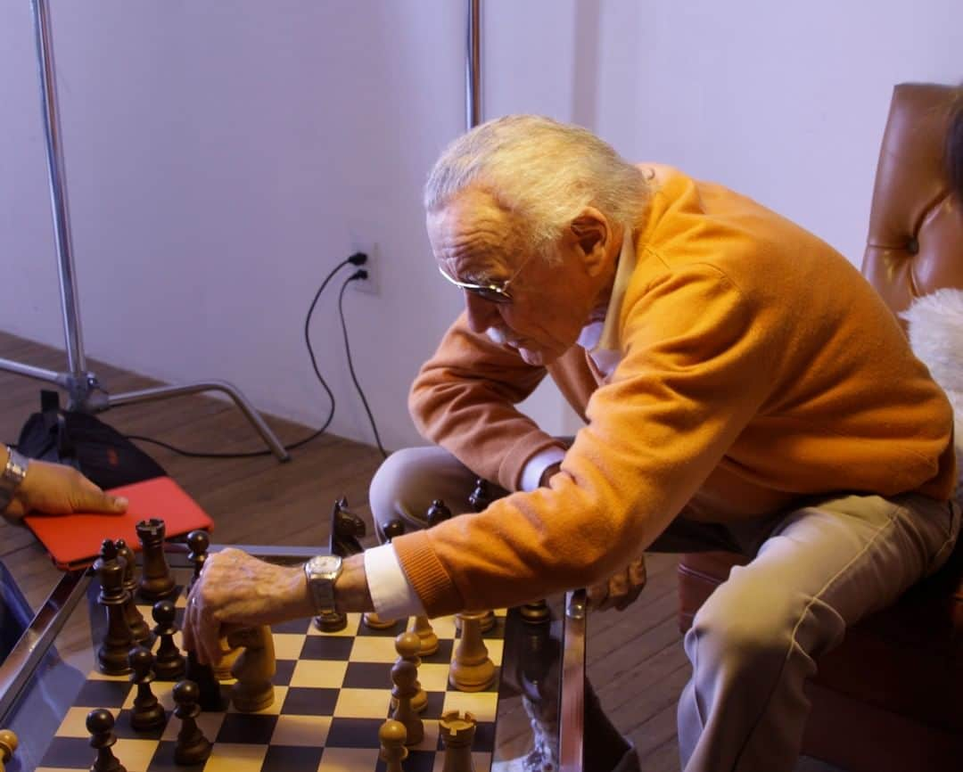 スタン・リーさんのインスタグラム写真 - (スタン・リーInstagram)「Checkmate! Chess is the perfect indoor activity. What games have you been getting into at home? #StanLee #tbt」4月3日 2時10分 - therealstanlee