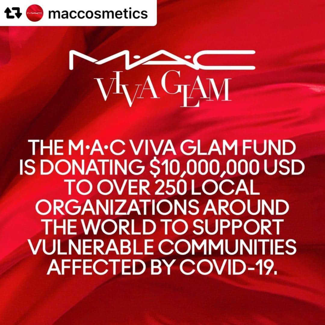 シーアさんのインスタグラム写真 - (シーアInstagram)「❤️ #MAC . Since 1994, M·A·C VIVA GLAM has raised more than $500,000,000 USD, partnering with local organizations to ensure that help reaches those who need it most. Now’s your opportunity to help make a difference right from home. Get the Lipstick that gives back 100%. #MACVIVAGLAM」4月3日 4時37分 - siamusic