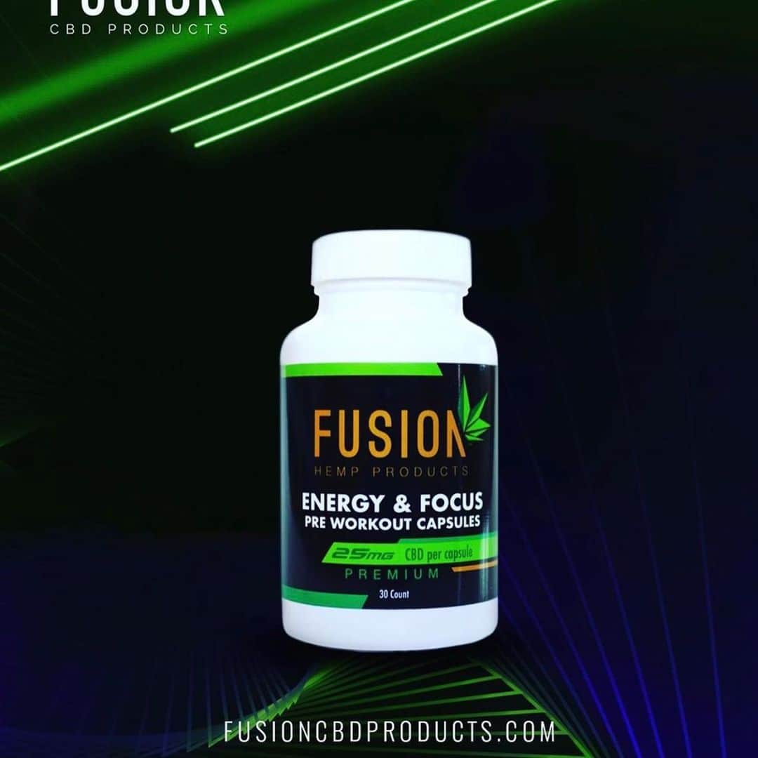 Kendra Lustさんのインスタグラム写真 - (Kendra LustInstagram)「Stay concentrated and invigorated during your workout! I take these #cbd capsules myself! #preworkout Stay energized longer without the crash. #focus #energy #activelifestyle make sure to follow @fusioncbdproducts Use code Kendra for 30% off」4月3日 4時31分 - kendralust