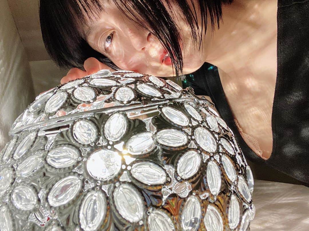 井川ちさと（新尾きり子）さんのインスタグラム写真 - (井川ちさと（新尾きり子）Instagram)「同じ空の下に﻿ いるだけで#幸せ 6v6💛﻿ ☀️You are my #sunshine ☀️﻿ Glad that I have you in #mylife .👑 #thankyou always. #love you always.🤘」4月3日 4時58分 - ki_ri_ko_ni_i_o_