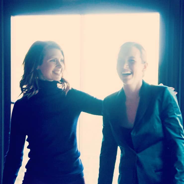 のインスタグラム：「@kelleyjakle and I had no fun shooting #BlackHeartedKiller  Tune in on Sunday 4/5 @8pm on @lifetimetv to see us have no fun. #bts @ninthhousefilms @autumnfederici @jakehelgren」