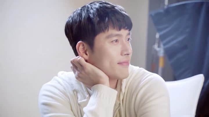 ヒョンビンのインスタグラム：「@mediheal_official —— #hyunbin #현빈 #ヒョンビン #玄彬」
